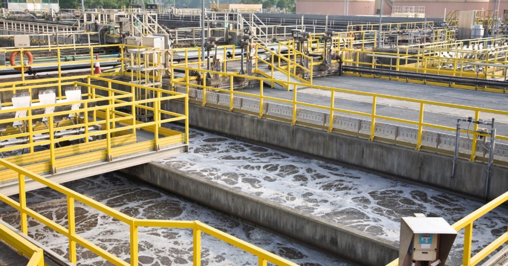 role of microbes in sewage treatment